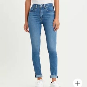 Levi’s 721 High Rise Skinny Jeans Size 25 - Women’s